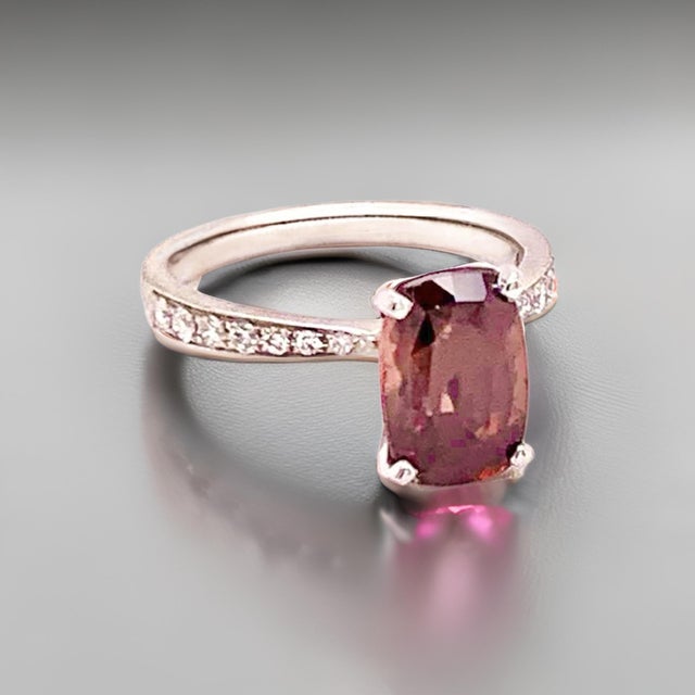 2010s Diamond Tourmaline Rubellite Ring 6.75 18k Gold 4.01 Tcw Women Certified For Sale - Image 5 of 15