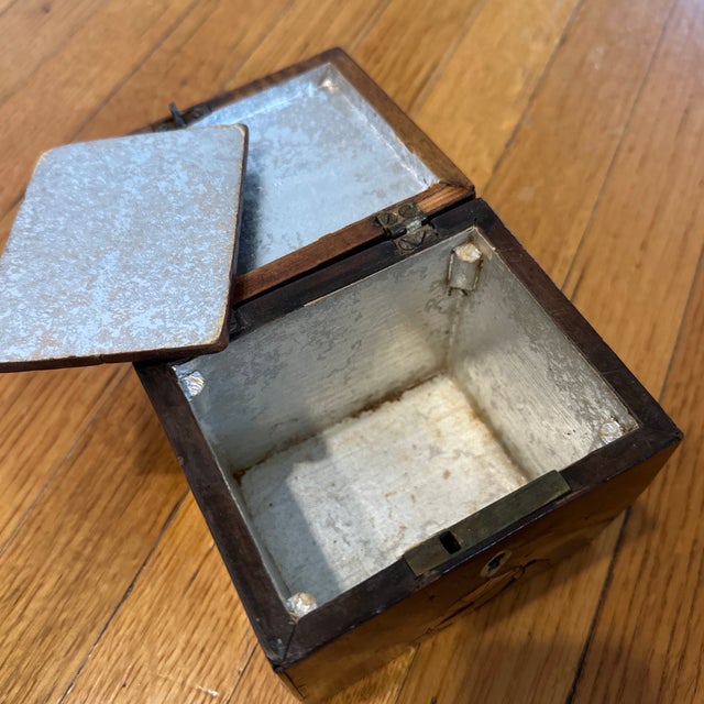 Antique Wooden Inlaid Tea Caddy / Lock Box Small Lid, Lined For Sale In Chicago - Image 6 of 11