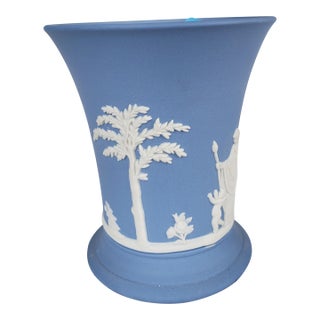 Vintage 1975 Wedgwood Blue Jasperware Small Flared Bud Vase - "Venus & Cupid" For Sale