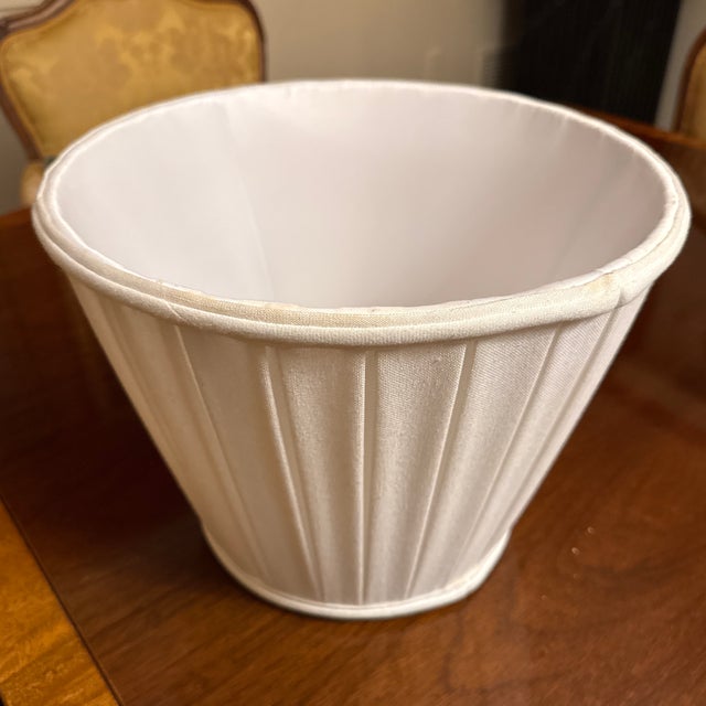 Contemporary Linen Pleated Lampshade For Sale - Image 3 of 3