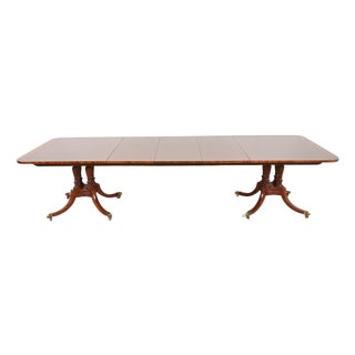 Baker Furniture Historic Charleston Georgian Banded Mahogany Double Pedestal Extension Dining Table, Newly Refinished For Sale