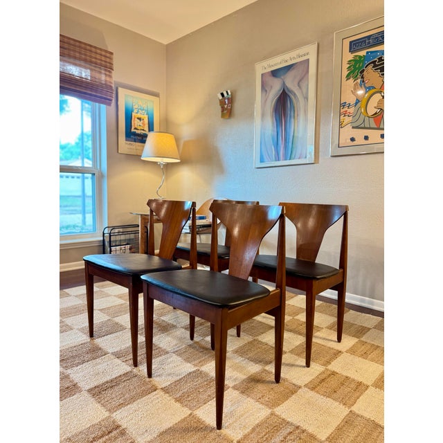 Mid-Century Modern A Beautiful Set of 4 Mid Century Modern Dining Chairs in Teak With Black Faux Leather Seats, Attributed to Elliots of Newbury, Circa 1960s For Sale - Image 3 of 12