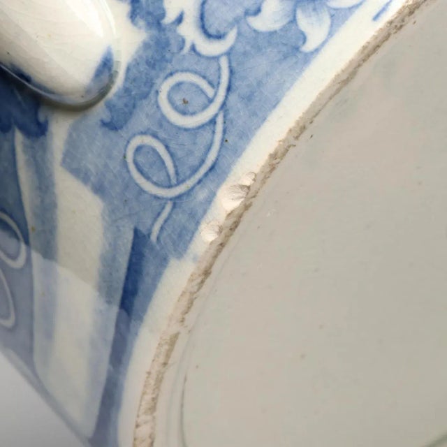 Early 19th Century Antique Early 19th Century English George III Staffordshire Pearlware Blue & White Pottery Porter's Tankard Mug Circa 1820 For Sale - Image 5 of 10