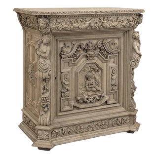 19th Century French Renaissance Revival Hand Carved Oak Buffet in Stripped Oak For Sale