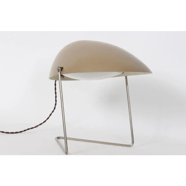 Mid-Century Modern Gerald Thurston for Lightolier Beige "Cricket" Desk Lamp, Circa 1955 For Sale - Image 3 of 12