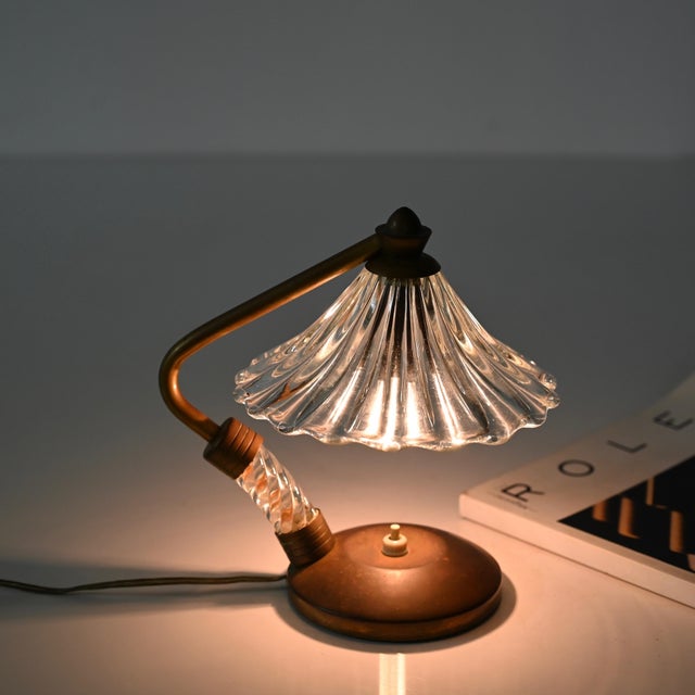 Bellflower Table Lamp in Murano Glass and Brass attributed to Ercole Barovier, Italy, 1940s For Sale - Image 13 of 16