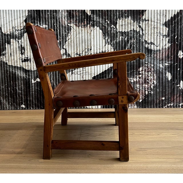 1970's Pair of Spanish Leather and Wood Armchairs For Sale - Image 4 of 7
