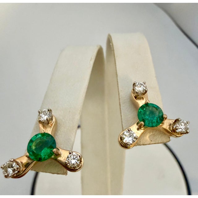 2.0 Carat Round Natural Emerald & Diamond Stud Post Earrings 14 Kt Yellow Gold For Sale - Image 4 of 8