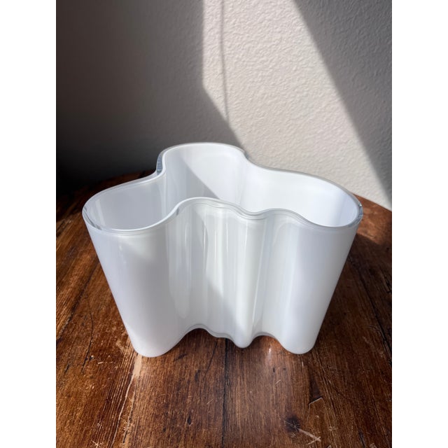 Mid-Century Modern Late 20th Century Iittala Aalto White Vase, Made in Finland For Sale - Image 3 of 10