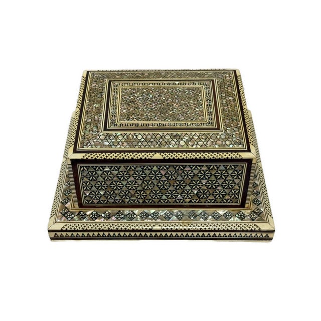 Luxury Vintage Mother of Pearl Inlaid Wooden Cigarette Box for 40 Cigarettes For Sale - Image 9 of 13