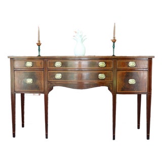 Vintage Mayflower Colonial Shops Mahogany Hepplewhite Serpentine Sideboard For Sale