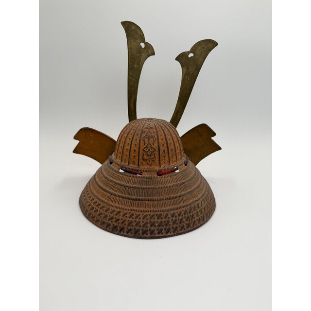 Vintage Japanese Kabuto Samurai Helmet Miniature Armor Display – Brass Maedate & Menpo Detail For Sale In Chicago - Image 6 of 12