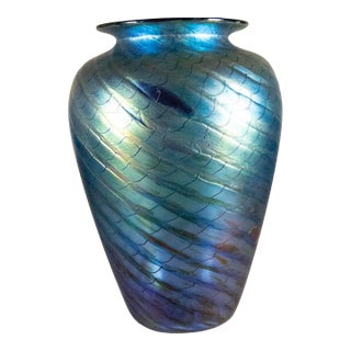 Thomas Philabaum Reptilian Series Iridescent Art Glass Vase - Signed - 8" H For Sale