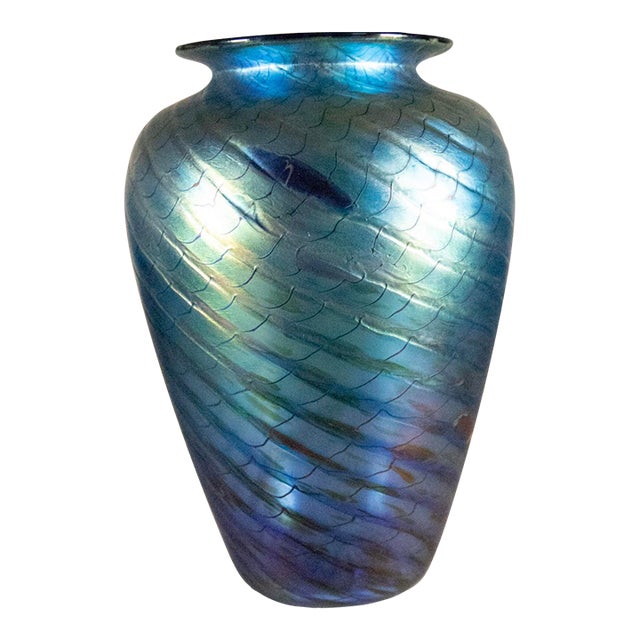 Thomas Philabaum Reptilian Series Iridescent Art Glass Vase - Signed - 8" H For Sale