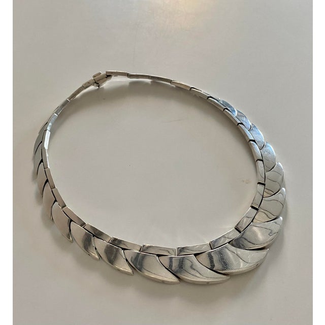 Sterling Silver Taxco Interlocking Shingle Scale Necklace (After Antonio Pineda) For Sale - Image 9 of 18