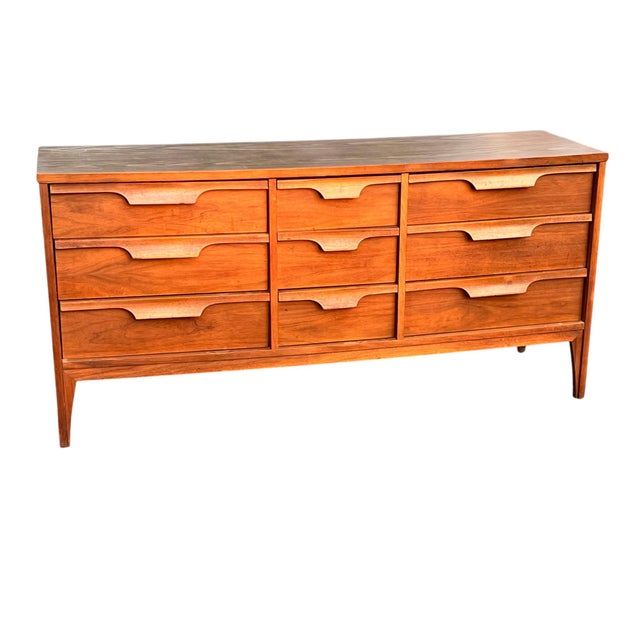 Wood Mid 20th Century Johnson Carper Dresser 9 Drawers, Attributed For Sale - Image 7 of 16