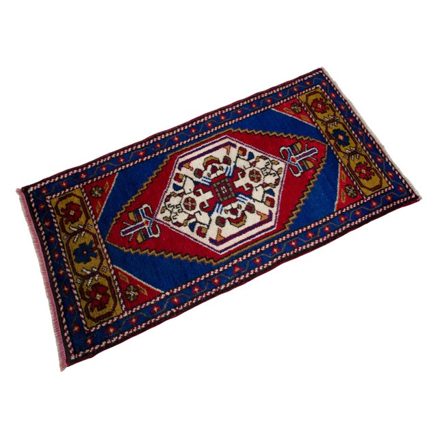 1970s Hand Knotted Small Turkish Rug Mini Rug Mat, Floor Decor - 1'10" X 3'5" For Sale - Image 4 of 14