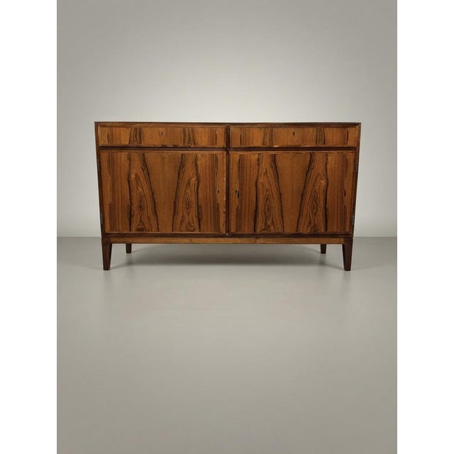 Brown Mid-Century Modern Danish Rosewood Sideboard by Gunni Omann for Omann Jun Mobelfabrik, 1960s For Sale - Image 8 of 8