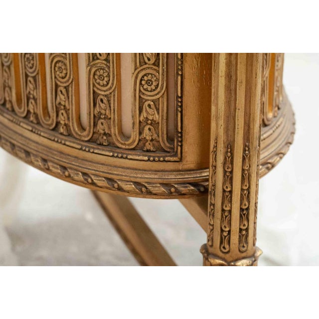 Beige 19th Century French Napoleon III Cradle in Carved & Gilt Wood For Sale - Image 8 of 14