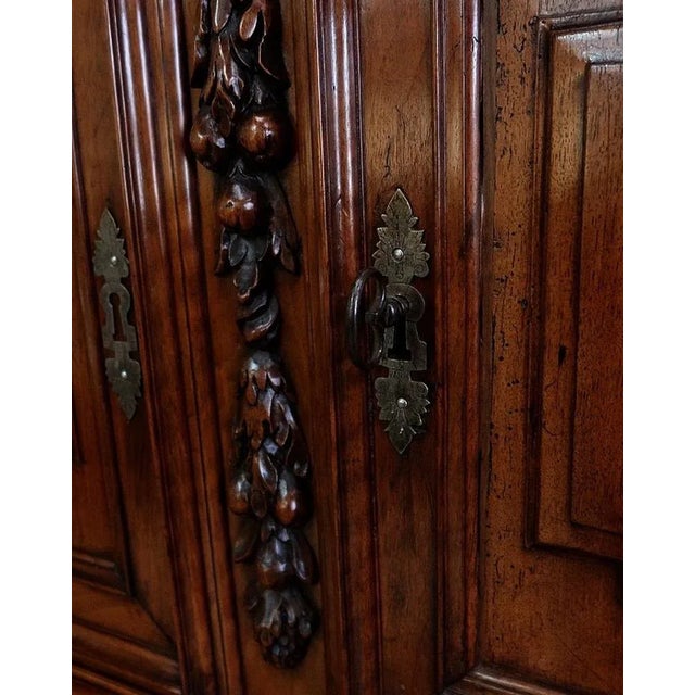 Small Renaissance Two-Piece Buffet, 17th Century For Sale - Image 12 of 18
