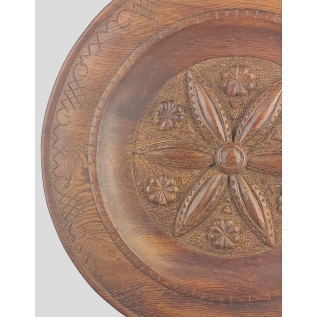 Early 20th Century Vintage Early 20th Century Pine Carved Wood Sign Pennsylvania Dutch Hex Folk Art Wall Hanging For Sale - Image 5 of 7