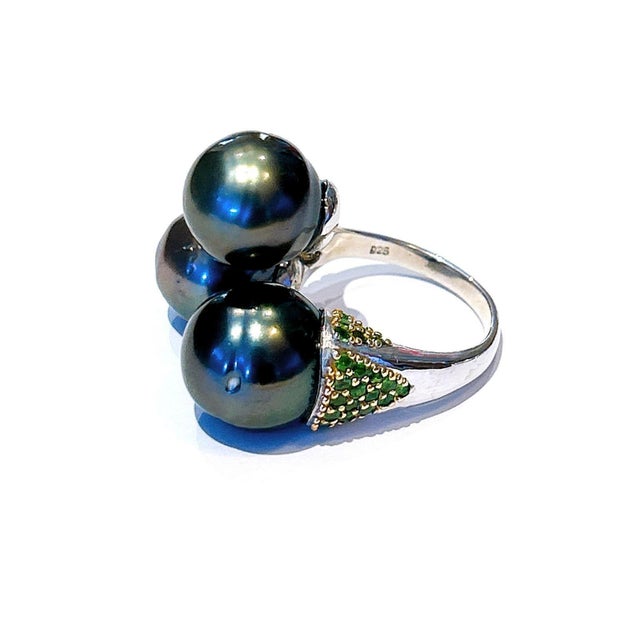 Bochic “Orient” Vintage South Sea Pearl & Fancy Sapphires Ring Set 18K Gold & Si For Sale - Image 9 of 9
