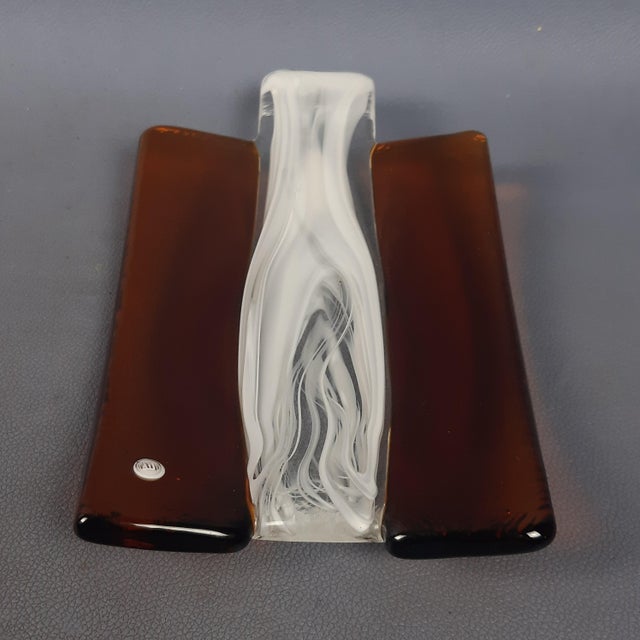 Beautiful La Murrina Murano glass centrepiece, ornament of fine Italian quality in shaded white and amber, with hand-...