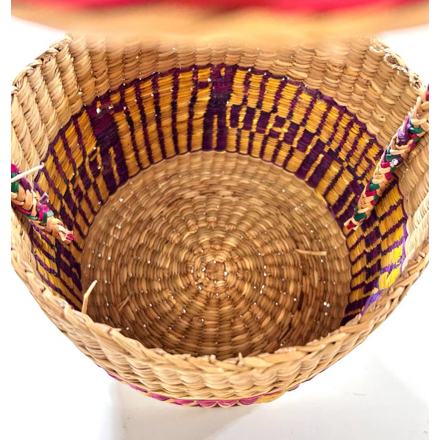 Vintage Peruvian Woven Lidded Basket – Folk Art Boho Storage Basket For Sale In Louisville - Image 6 of 9