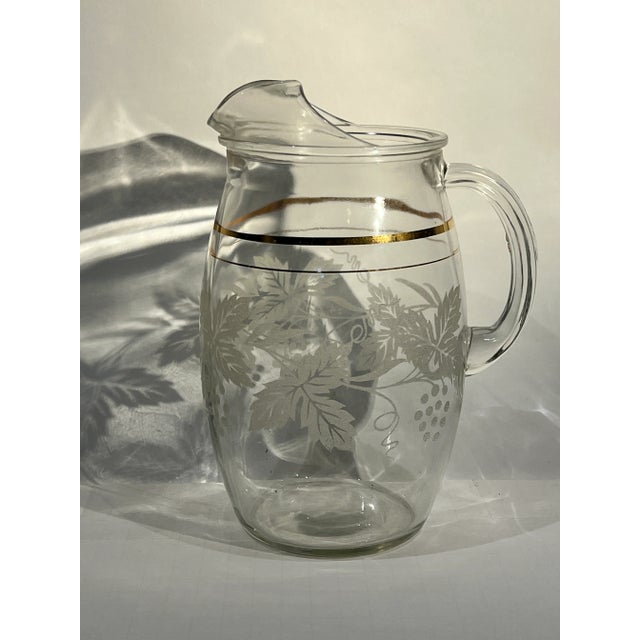 American Bartlett Collins Etched Glass Pitcher Grape Leaves and Vines For Sale - Image 3 of 7