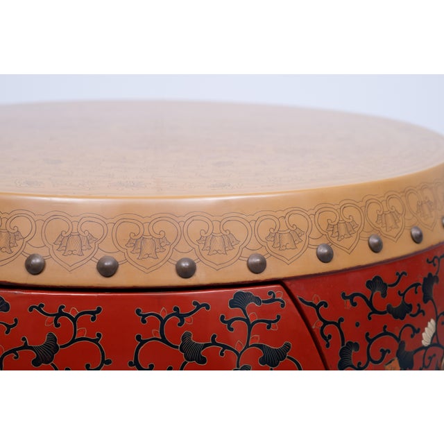 Oriental Drum Table with Small Stools 1960s, Set of 5 For Sale - Image 10 of 18
