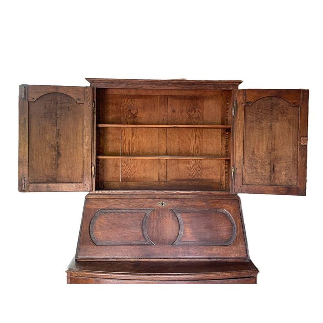 This secretary desk was part of the inventory of a Rhenish moated castle.