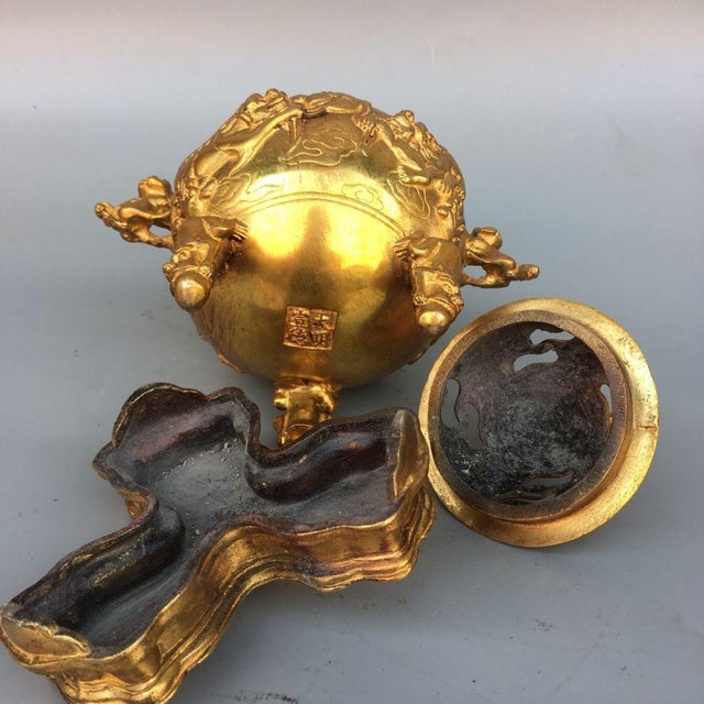 Gilded Bronze Lion Incense Burner, Foo Dog Finial & Carved Relief Lions, Chinoiserie Lidded Censer With Matching Stand For Sale - Image 4 of 9