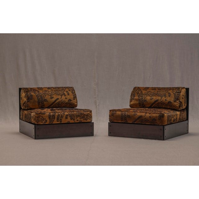 Exceptional pair of lounge chairs designed by rolf heide for icf, dating from the 1970s. a true icon of modular seating...