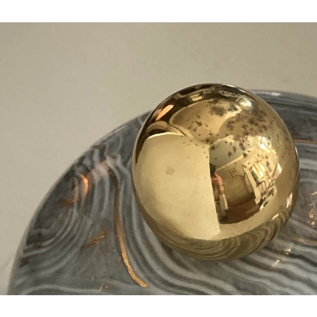 Chelsea House Marbled Gray Porcelain Lidded Urn With Gold Highlights, 2010s For Sale - Image 12 of 12