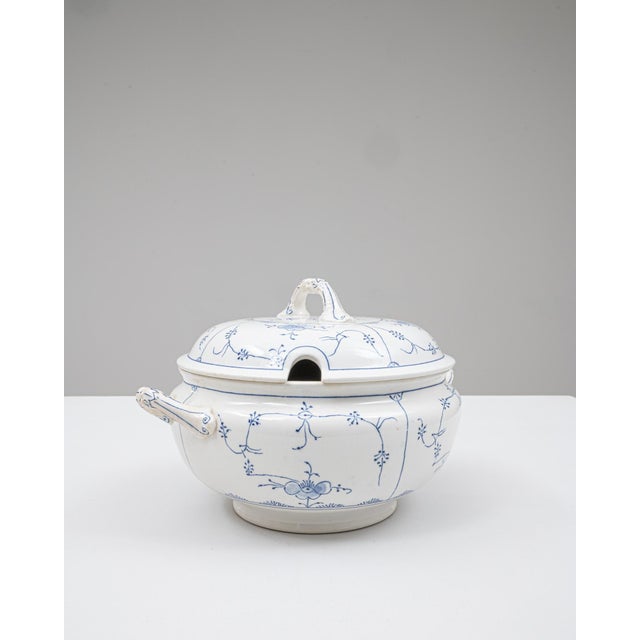 Traditional 20th Century Belgian Special Edition Porcelain Tureen With Lid For Sale - Image 3 of 18