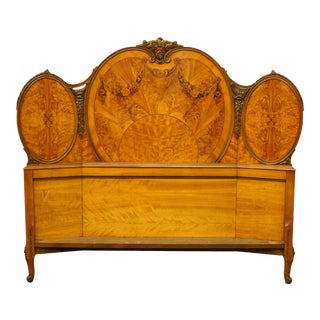 Winnebago Manufacturing Rockford, Il. Louis XVI French Provincial Burled Wood Queen Size Headboard For Sale