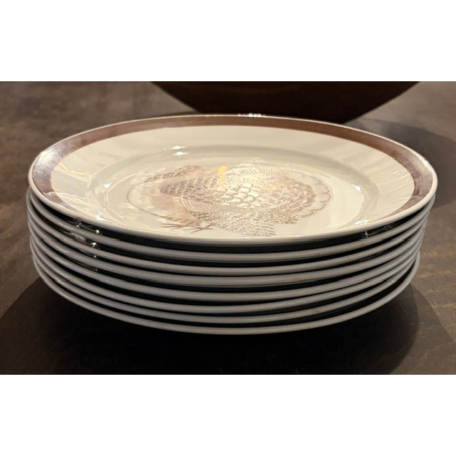 Ceramic Set of 8 Mid Century Modern Thanksgiving "Turkey Design" Plates Made in Finland by Arabia Signed For Sale - Image 7 of 12