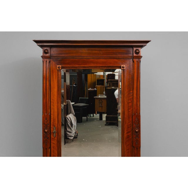 Gründerzeit Wardrobe in Walnut, Late 19th Century For Sale - Image 13 of 18