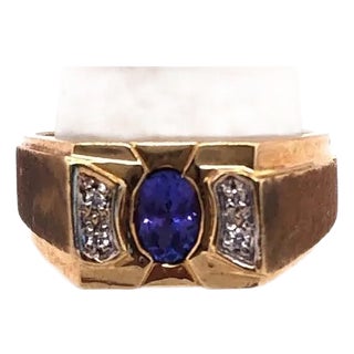 14 Karat Yellow Gold Contemporary Topaz and Diamond Ring, Size 9 For Sale