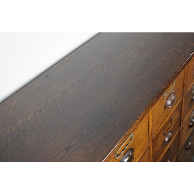 Large German Industrial Oak Apothecary Cabinet or Chest of Drawers, 1930s For Sale - Image 12 of 18