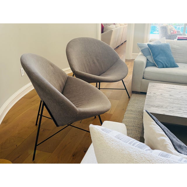 Mid-Century Modern Pair of Oversized Vintage Mid-Century Modern Saucer Lounge Chairs, Italian Modern Style For Sale - Image 3 of 11