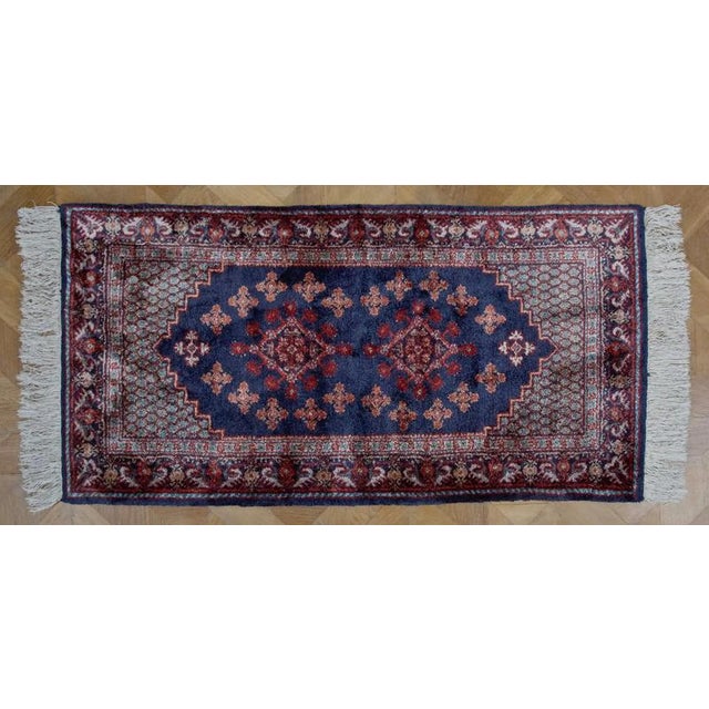 All-silk rug from Tunisian workshops with a certificate of material and authenticity of hand-woven. Silk on silk warp....