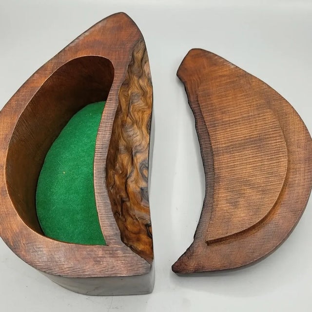 Mid 20th Century Vintage Organic Natural Edge Wood Burl Dresser Box — Hand Crafted! For Sale - Image 5 of 6