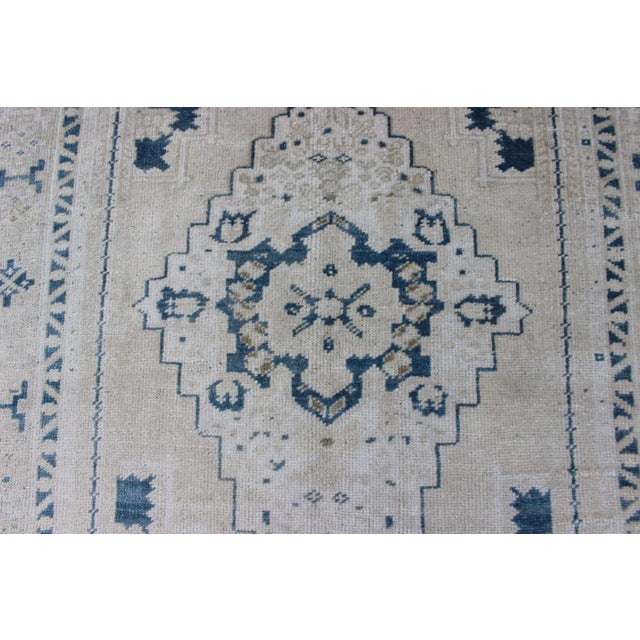 Cream Vintage Hand Knotted Turkish Oushak Rug With Central Medallion in Blue and Cream For Sale - Image 8 of 12