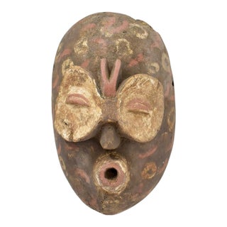 Early 20th Century Bembe Alunga Mask For Sale