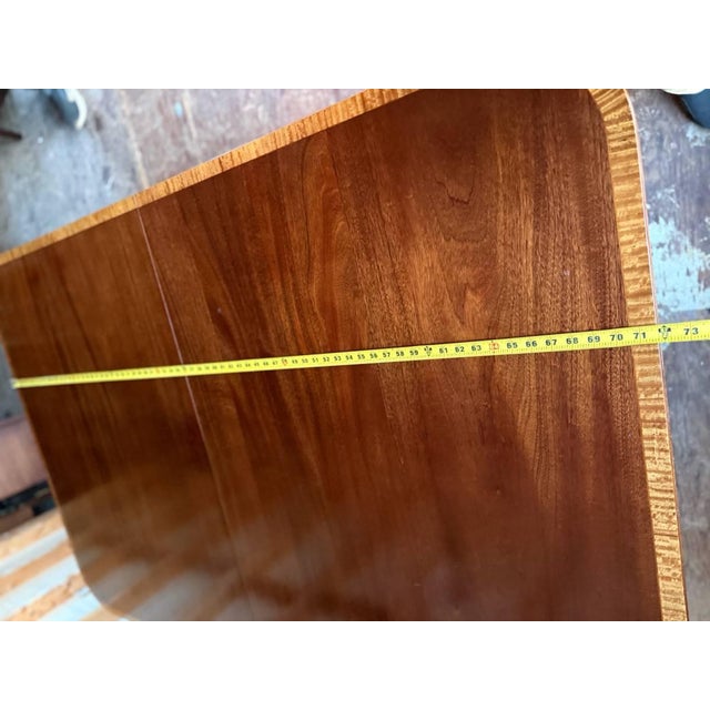 Vintage Regency Style Cross Banded Mahogany Dining Table With 2 Leaves by Biggs Furnture For Sale - Image 9 of 18
