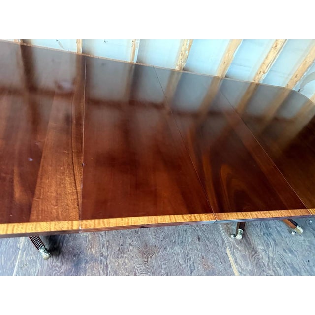 Brown Mid 20th Century Vintage Regency Style Cross Banded Mahogany Dining Table With 2 Leaves by Biggs Furnture For Sale - Image 8 of 17