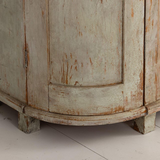 19th C. Swedish Gustavian Period Buffet With Demilune Sides in Original Paint For Sale - Image 13 of 15