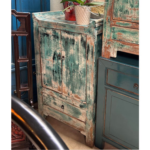2000 - 2009 Distressed Teal Green Slim Narrow Point Edge Side Table Credenza Cabinet For Sale - Image 5 of 6