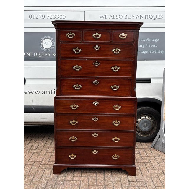 George II Chest of Drawers in Mahogany For Sale - Image 5 of 18